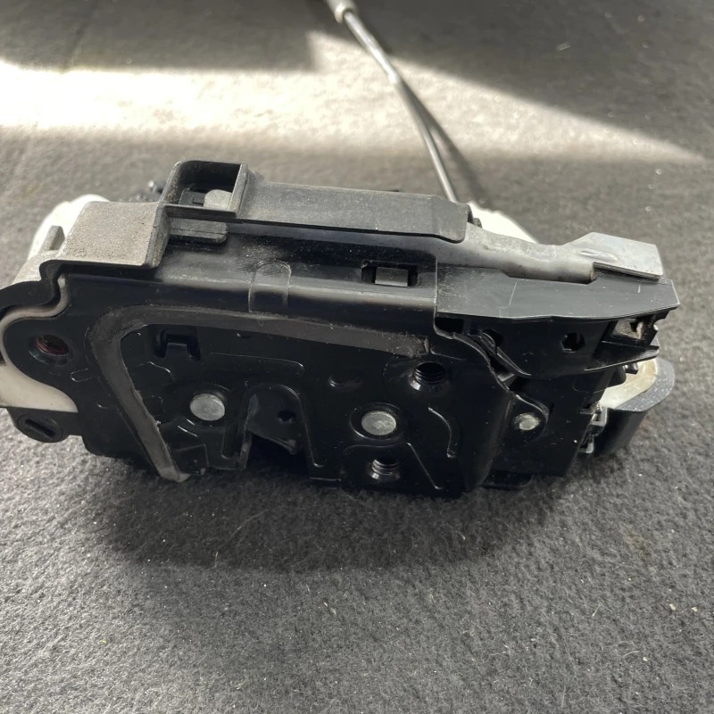 Iala broasca usa dreapta fata Volkswagen Golf MK7 2014