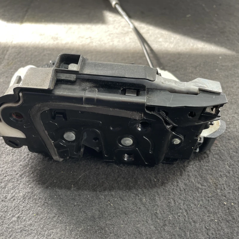Iala broasca usa dreapta fata / Volkswagen Golf MK7 2014 / Caroserie, oglinzi si faruri