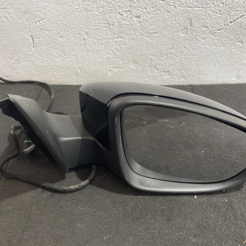 Oglinda dreapta Volkswagen Passat B7 2011