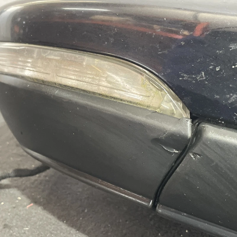 Oglinda dreapta / Volkswagen Passat B7 2011 / Caroserie, oglinzi si faruri