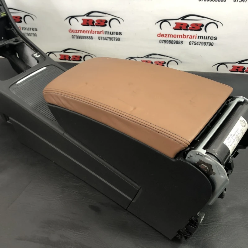 Set panou tapiterie usa cu cotiera / Volkswagen Passat CC 2011 / Interior