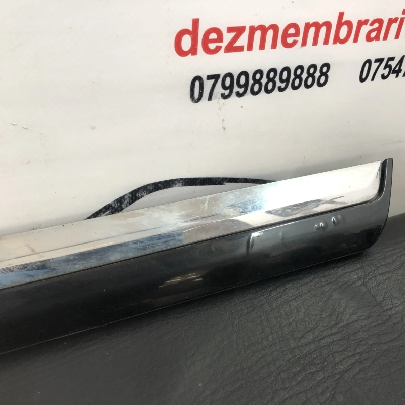 Bandou usa stanga spate / Volkswagen Passat B7 2011 / Caroserie, oglinzi si faruri
