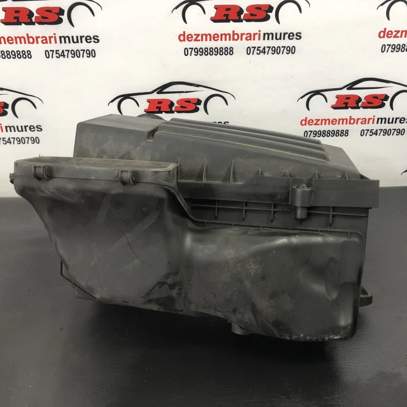 Carcasa filtru aer / Volkswagen Passat B7 2011 / Motor, racire si evacuare