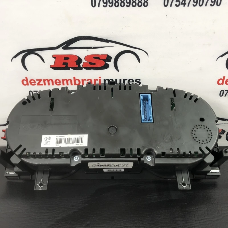 Ceas bord / Volkswagen Passat B7 2011 / Audio si electronice