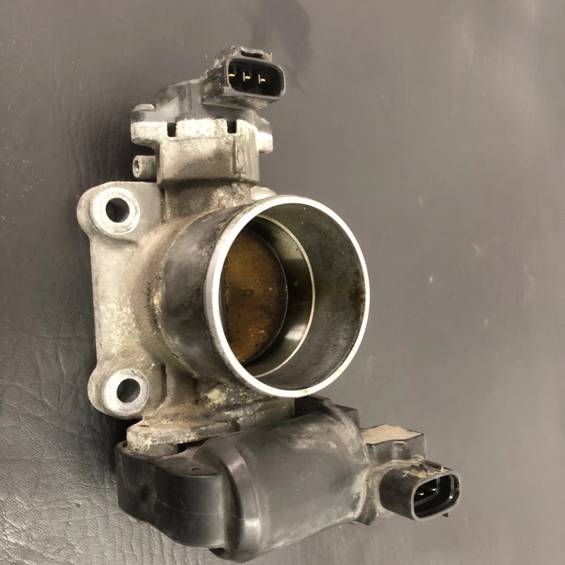 Clapeta de acceleratie / Toyota Rav4 XA30 2007 / Motor, racire si evacuare