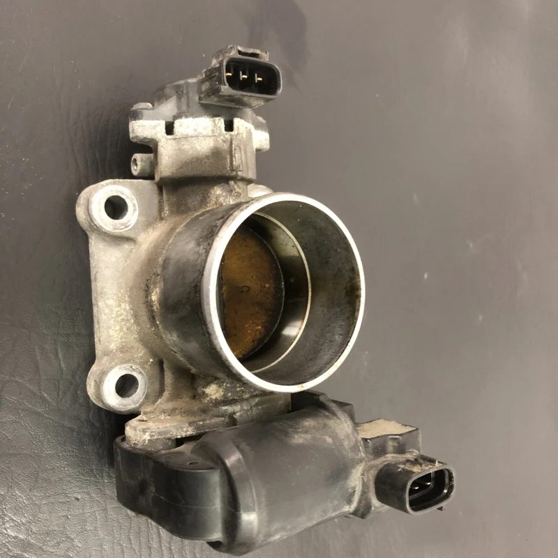 Clapeta de acceleratie / Toyota Rav4 XA30 2007 / Motor, racire si evacuare
