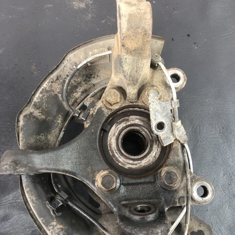 Fuzeta stanga fata / Toyota Rav4 XA30 2007 / Directie si suspensie