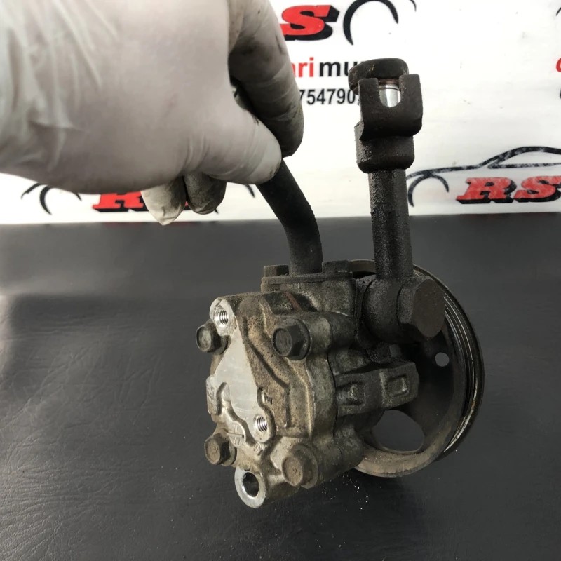 Pompa servo / Nissan Navara D40 2011 / Directie si suspensie