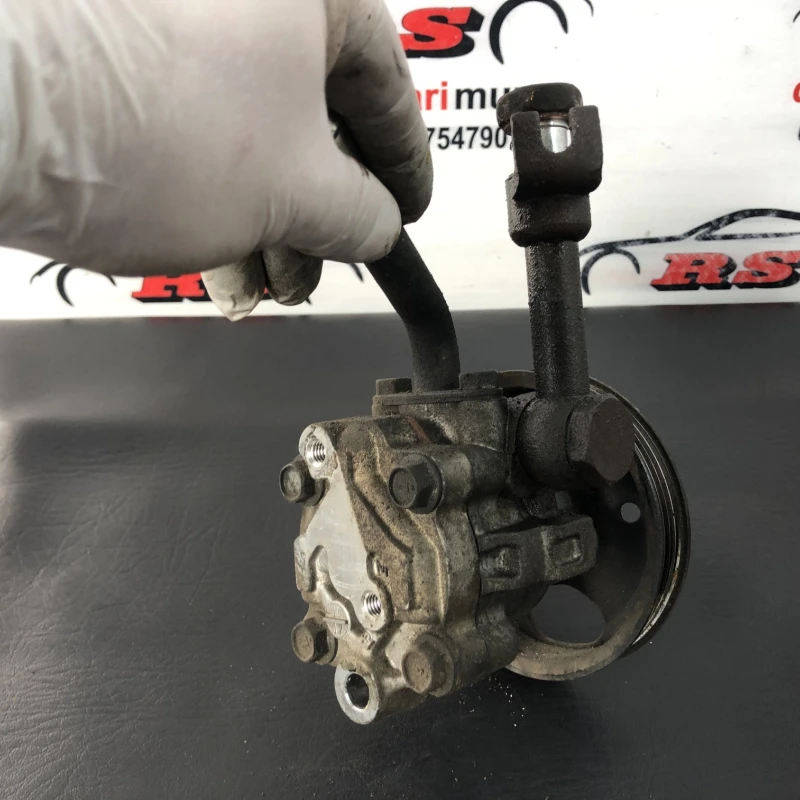 Pompa servo / Nissan Navara D40 2011 / Directie si suspensie