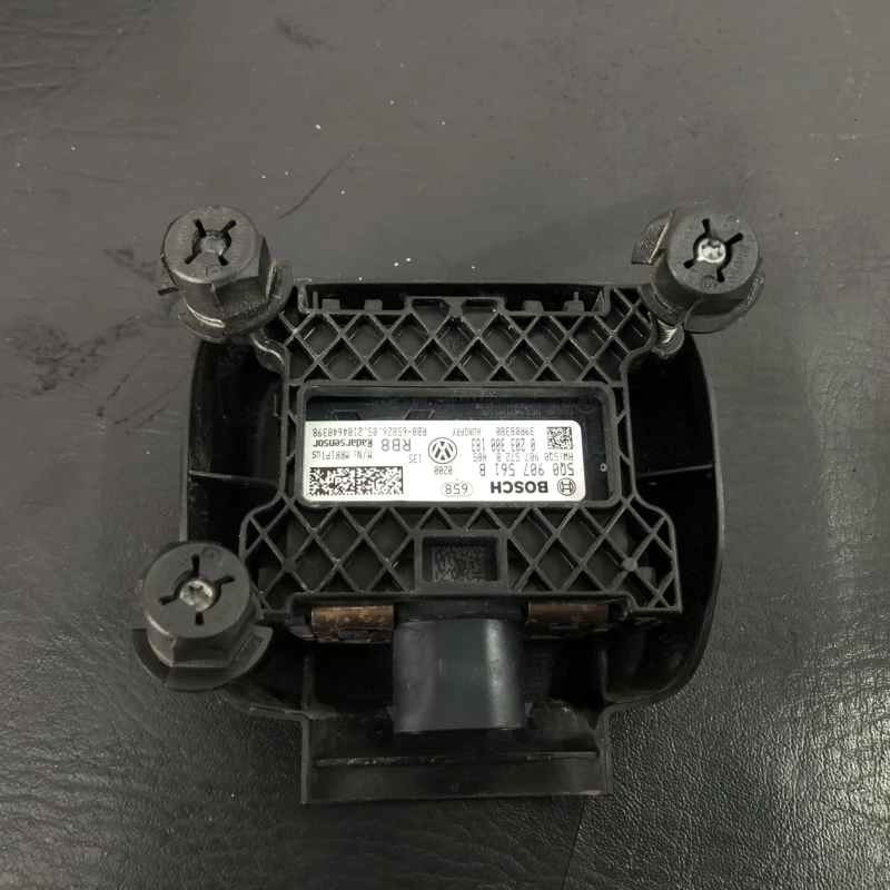 Distronic radar / Volkswagen Golf MK7 2014 / Audio si electronice