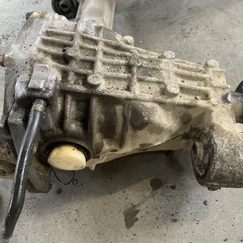 Diferential fata / Nissan Navara D40 2011 / Cutie viteze, ambreiaj, transmisie