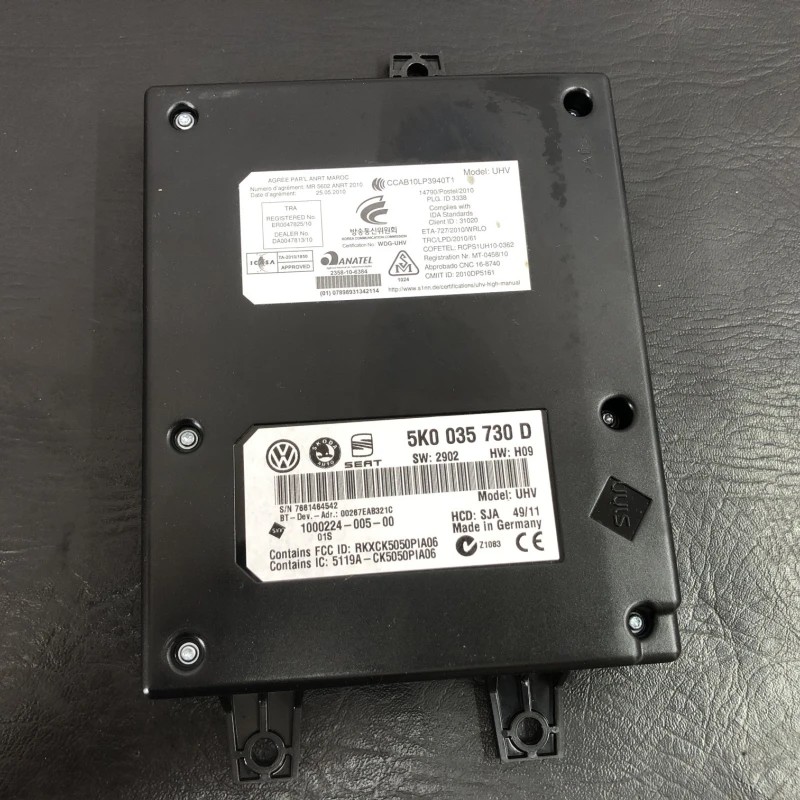 Modul bluthooth / Volkswagen Passat B7 2012 / Audio si electronice