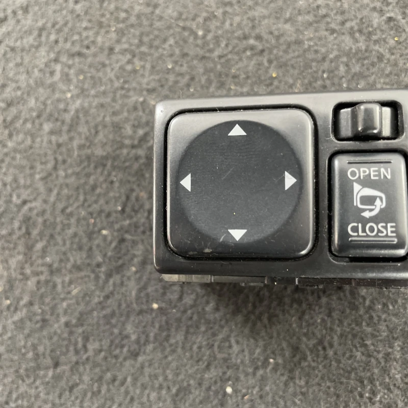 Buton reglaj oglinzi Nissan 