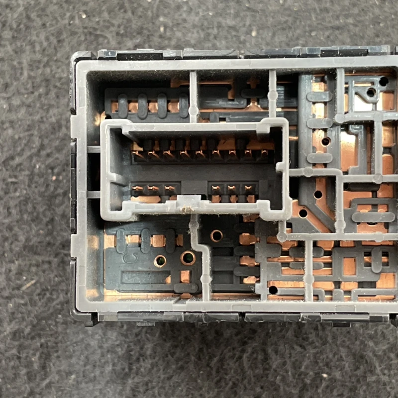 Buton reglaj oglinzi / Nissan Navara D40 2006 / Interior