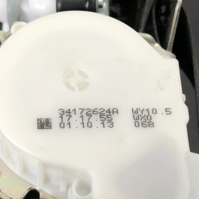 Centura dreapta fata / Volkswagen Golf MK7 2014 / Interior
