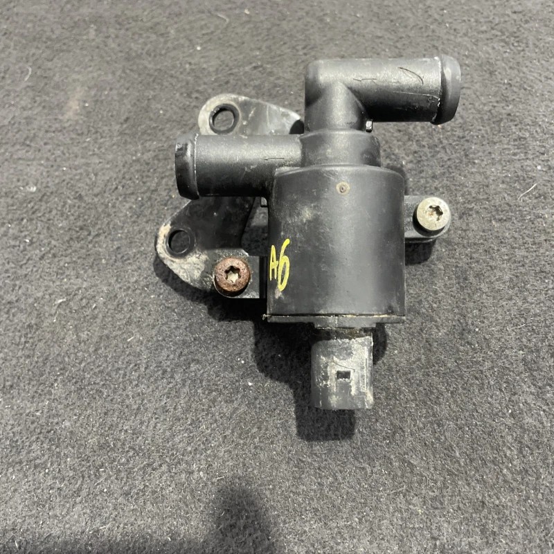 Pompa auxiliara recirculare apa / Volkswagen Passat B6 2007 / Motor, racire si evacuare