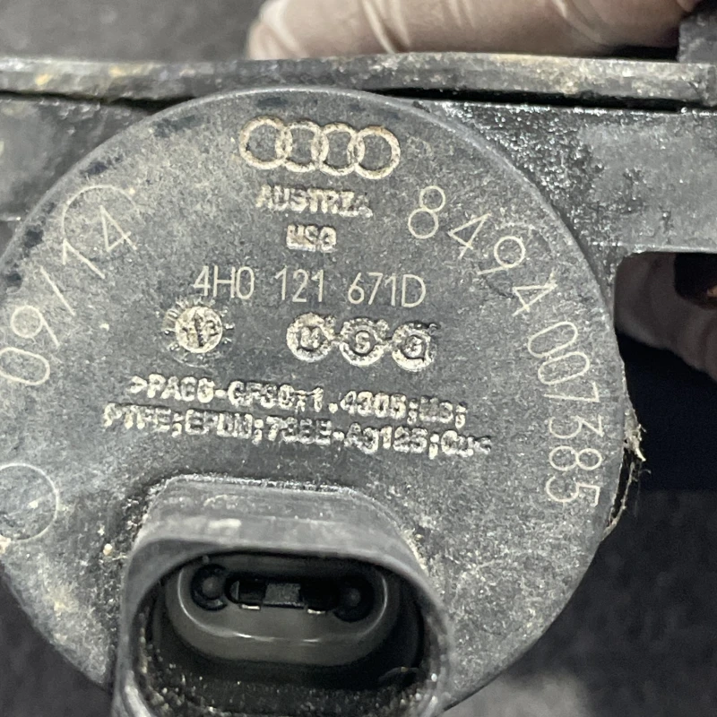Pompa auxiliara recirculare apa / Volkswagen Passat B6 2007 / Motor, racire si evacuare