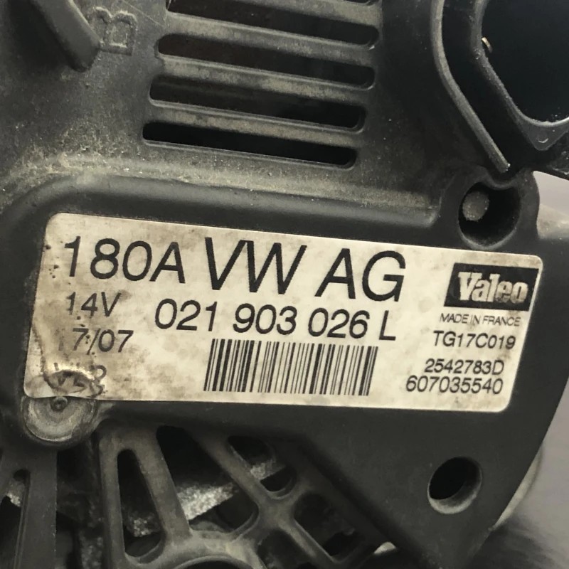 Alternator / Volkswagen Passat B6 2007 / Motor, racire si evacuare