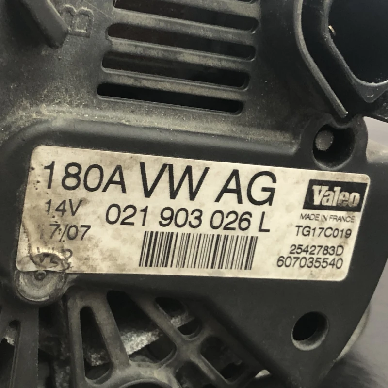 Alternator / Volkswagen Passat B6 2007 / Motor, racire si evacuare