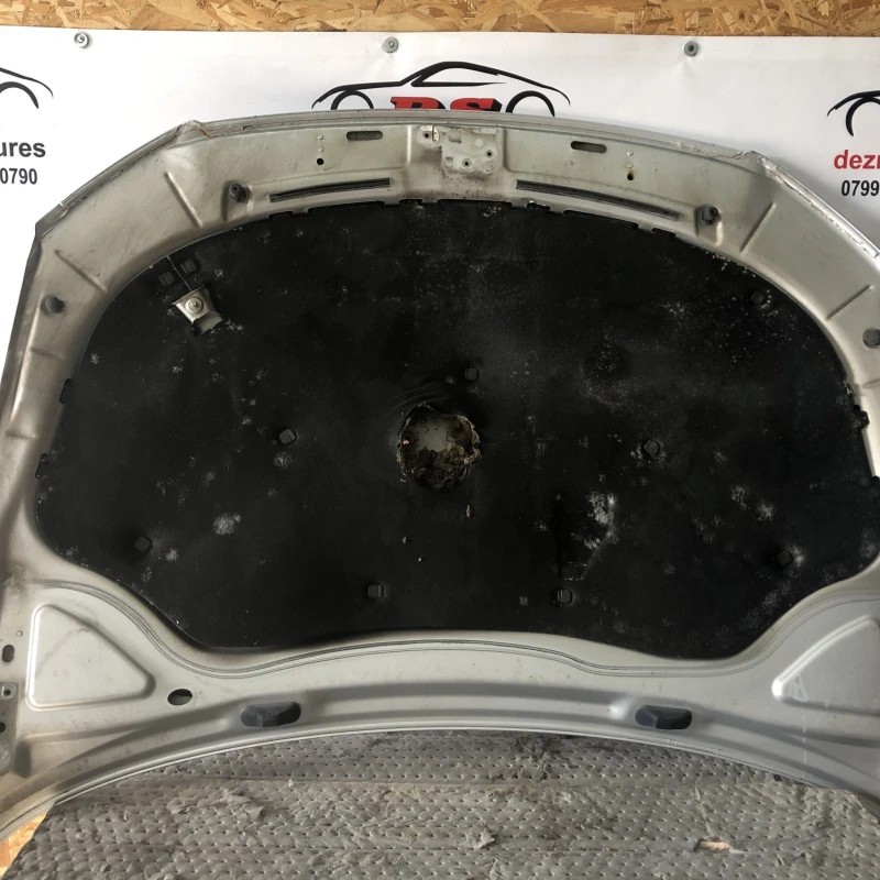 Capota / Volkswagen Passat B6 2010 / Caroserie, oglinzi si faruri