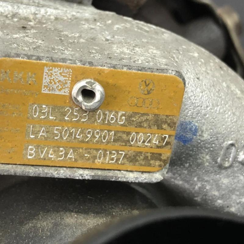 Turbosuflanta turbo turbina / Volkswagen Passat B6 2009 / Motor, racire si evacuare