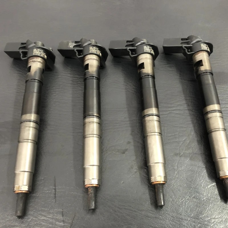 Injector / Volkswagen Passat B6 2009 / Motor, racire si evacuare