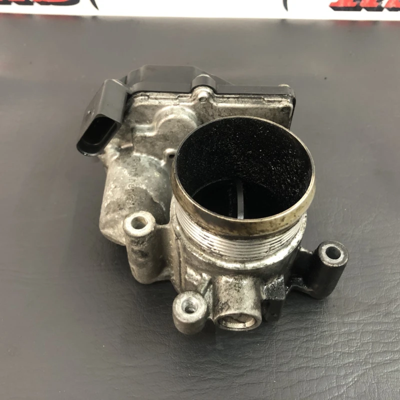 Clapeta de acceleratie / Volkswagen Passat B6 2009 / Motor, racire si evacuare