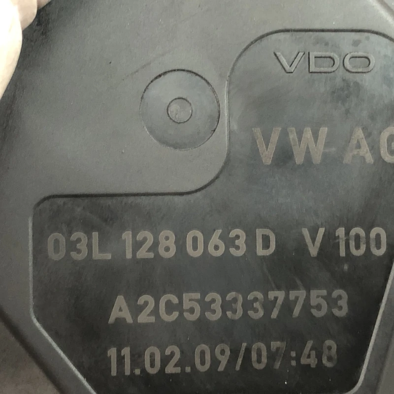 Clapeta de acceleratie / Volkswagen Passat B6 2009 / Motor, racire si evacuare