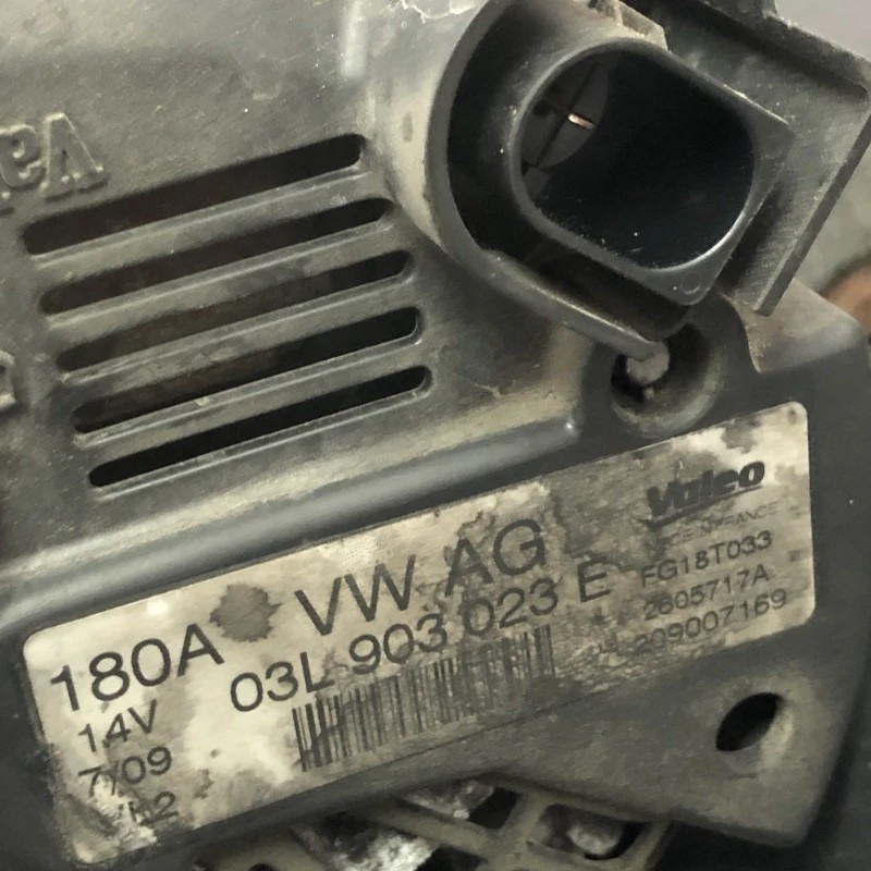 Alternator / Volkswagen Passat B6 2009 / Motor, racire si evacuare