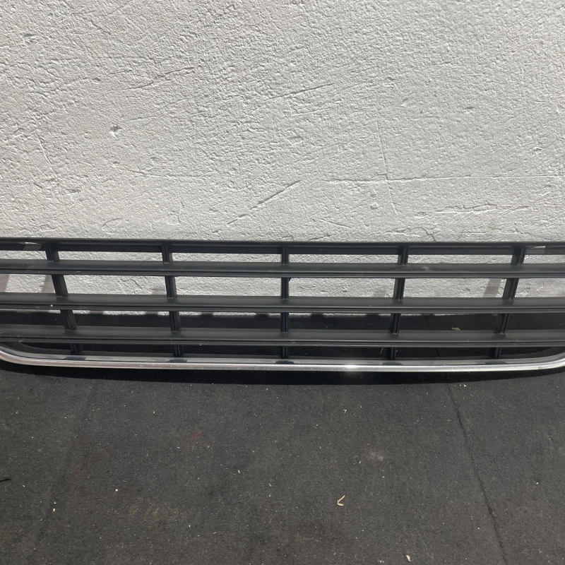 Grila bara fata Volkswagen 