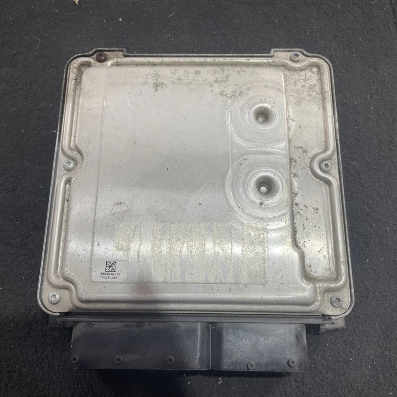 Calculator motor ecu / Volkswagen Passat B6 2009 / Audio si electronice