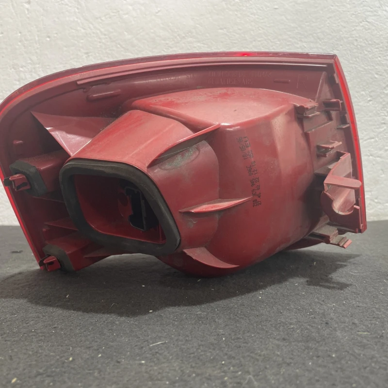 Stop dreapta caroserie / Volkswagen Passat B6 2009 / Caroserie, oglinzi si faruri