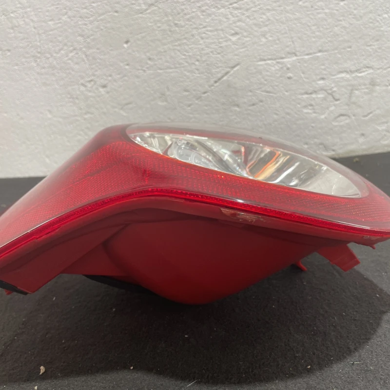 Stop stanga caroserie led / Volkswagen Passat B6 2009 / Caroserie, oglinzi si faruri