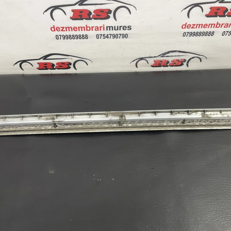 Bandou usa stanga spate / Volkswagen Passat B6 2010 / Caroserie, oglinzi si faruri