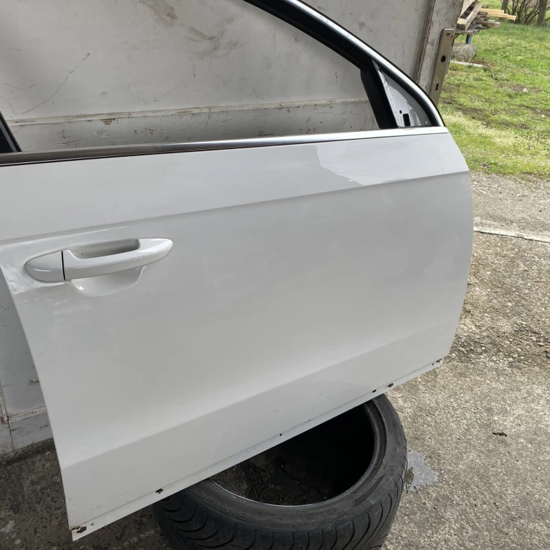 Usa dreapta fata / Volkswagen Passat B7 2012 / Caroserie, oglinzi si faruri