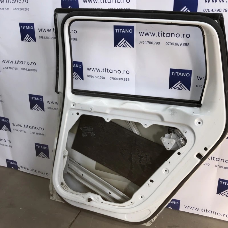 Usa dreapta spate / Volkswagen Passat B7 2012 / Caroserie, oglinzi si faruri