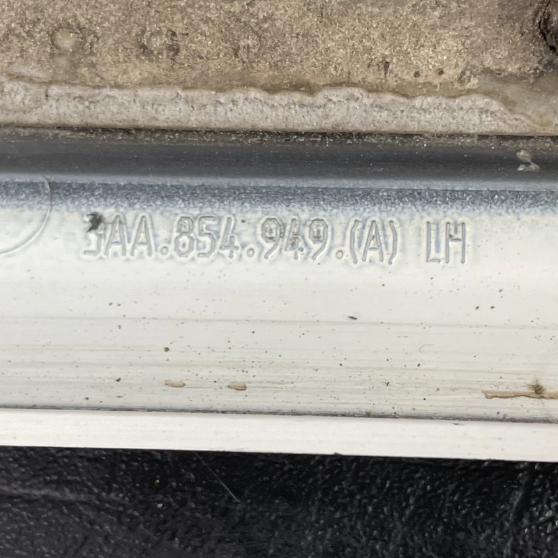 Bandou usa stanga spate / Volkswagen Passat B7 2012 / Caroserie, oglinzi si faruri