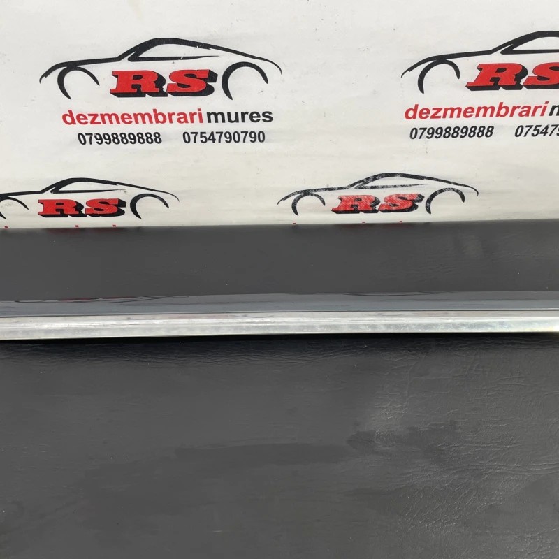 Bandou usa stanga spate / Volkswagen Passat B7 2011 / Caroserie, oglinzi si faruri