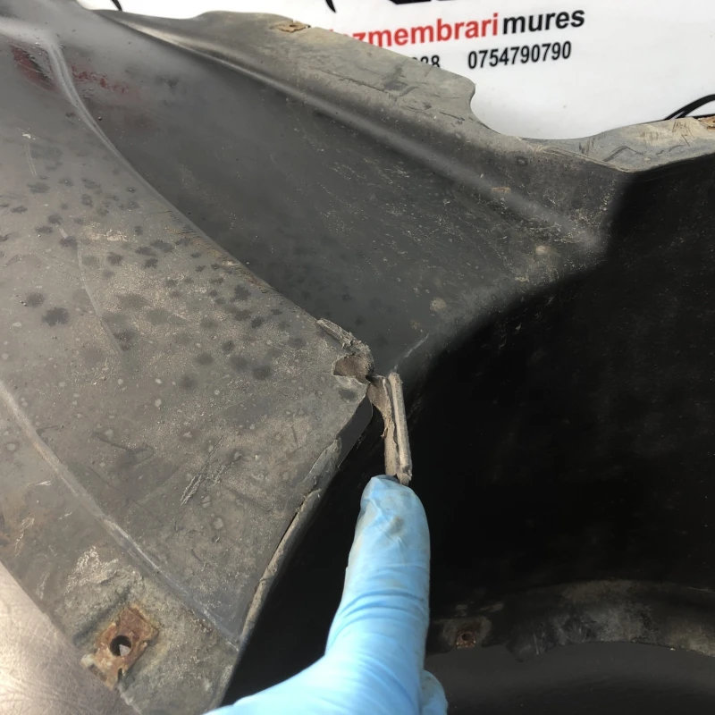 Carenaj dreapta fata mic / Volkswagen Passat B7 2011 / Caroserie, oglinzi si faruri