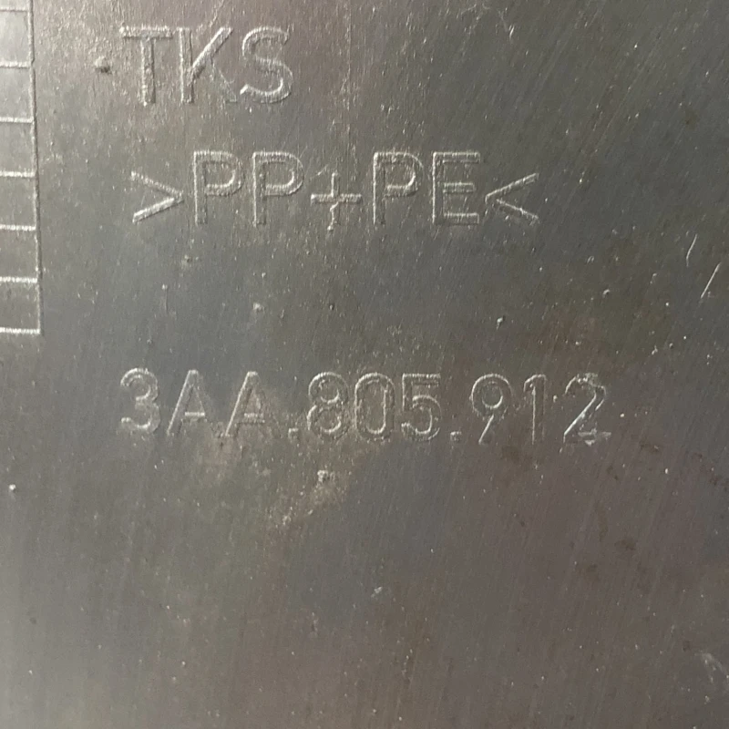 Carenaj dreapta fata mic / Volkswagen Passat B7 2011 / Caroserie, oglinzi si faruri