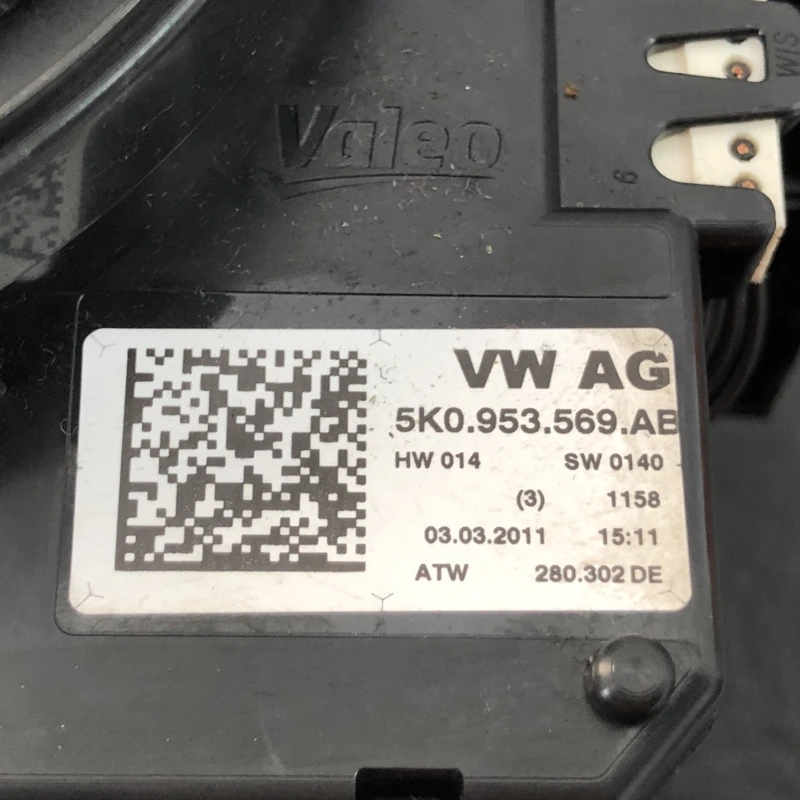 Spira volan cu manete / Volkswagen Passat B7 Alltrack 2013 / Audio si electronice