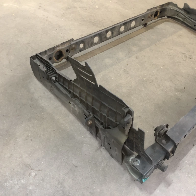 Suport radiatoare / Toyota Rav4 XA30 2007 / Caroserie, oglinzi si faruri