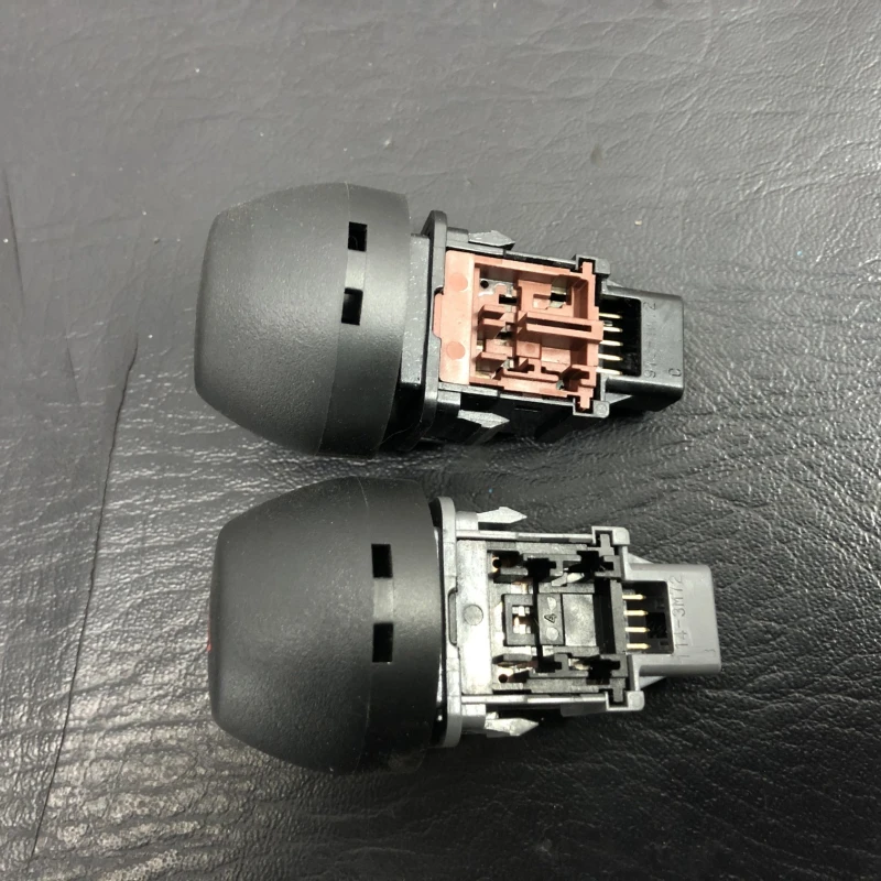 Buton avarie / Toyota Rav4 XA30 2007 / Audio si electronice