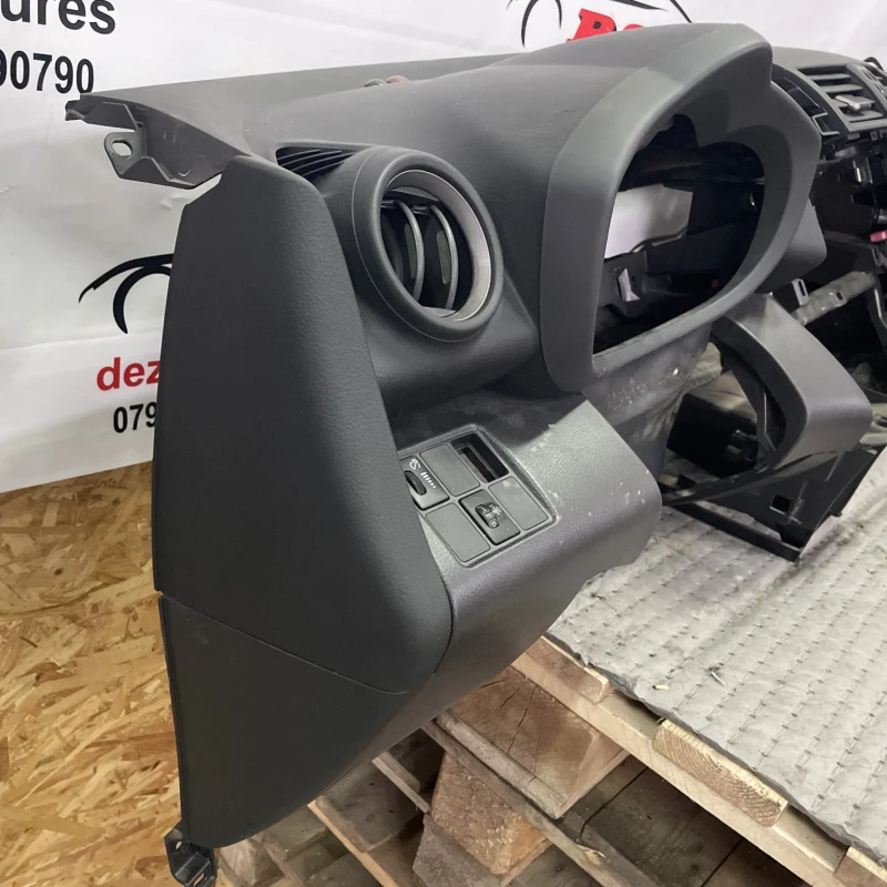 Plansa bord / Toyota Rav4 XA30 2007 / Interior