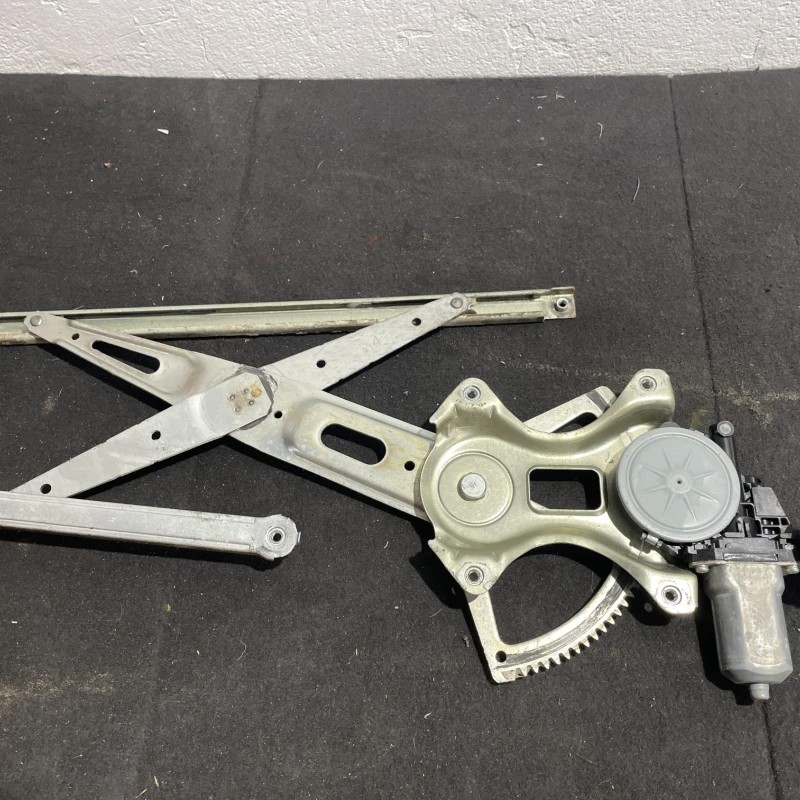 Macara geam dreapta fata / Toyota Rav4 XA30 2007 / Caroserie, oglinzi si faruri