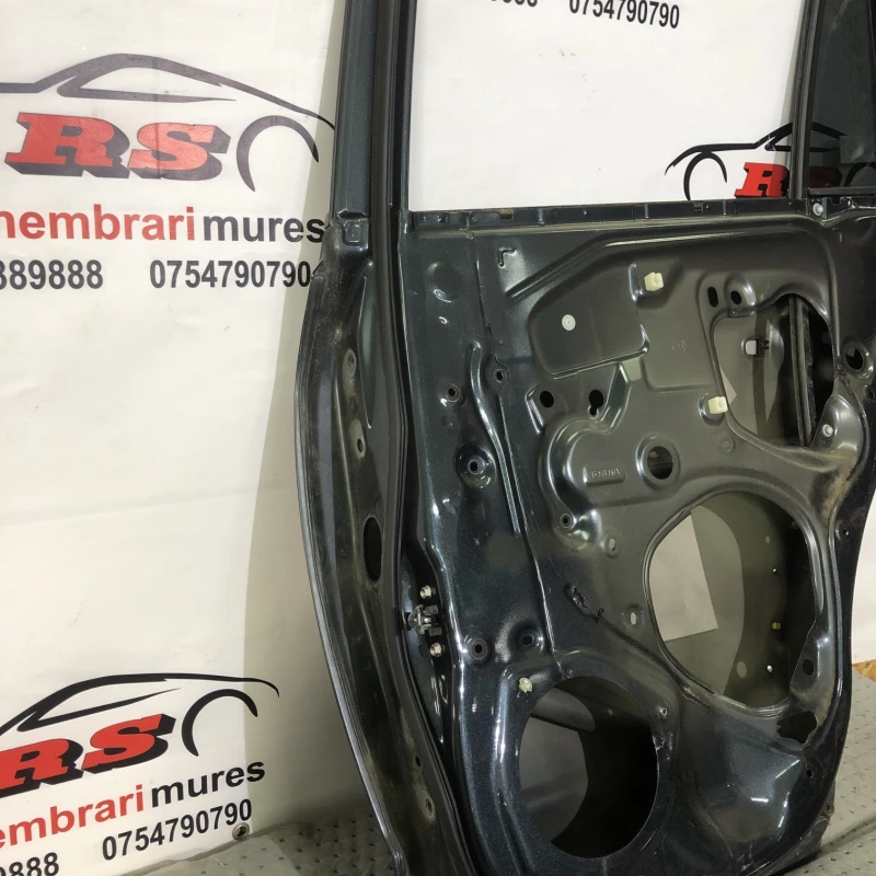 Usa dreapta spate / Toyota Rav4 XA30 2007 / Caroserie, oglinzi si faruri