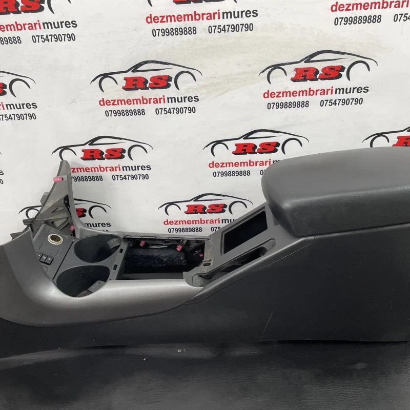 Cotiera centrala Toyota Rav4 XA30 2007