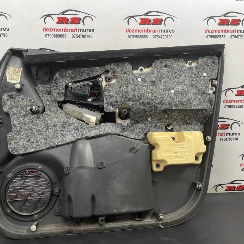 Panou tapiterie usa stanga fata / Toyota Rav4 XA30 2007 / Interior
