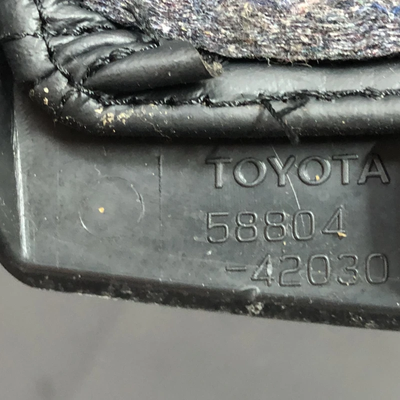 Nuca schimbator / Toyota Rav4 XA30 2007 / Interior