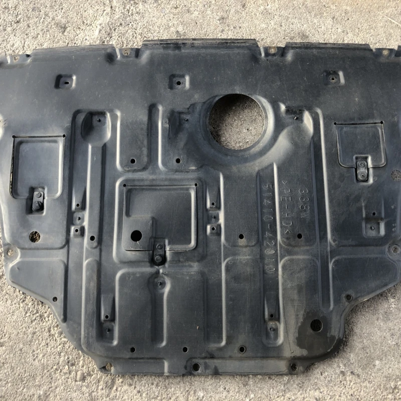 Scut motor / Toyota Rav4 XA30 2007 / Caroserie, oglinzi si faruri